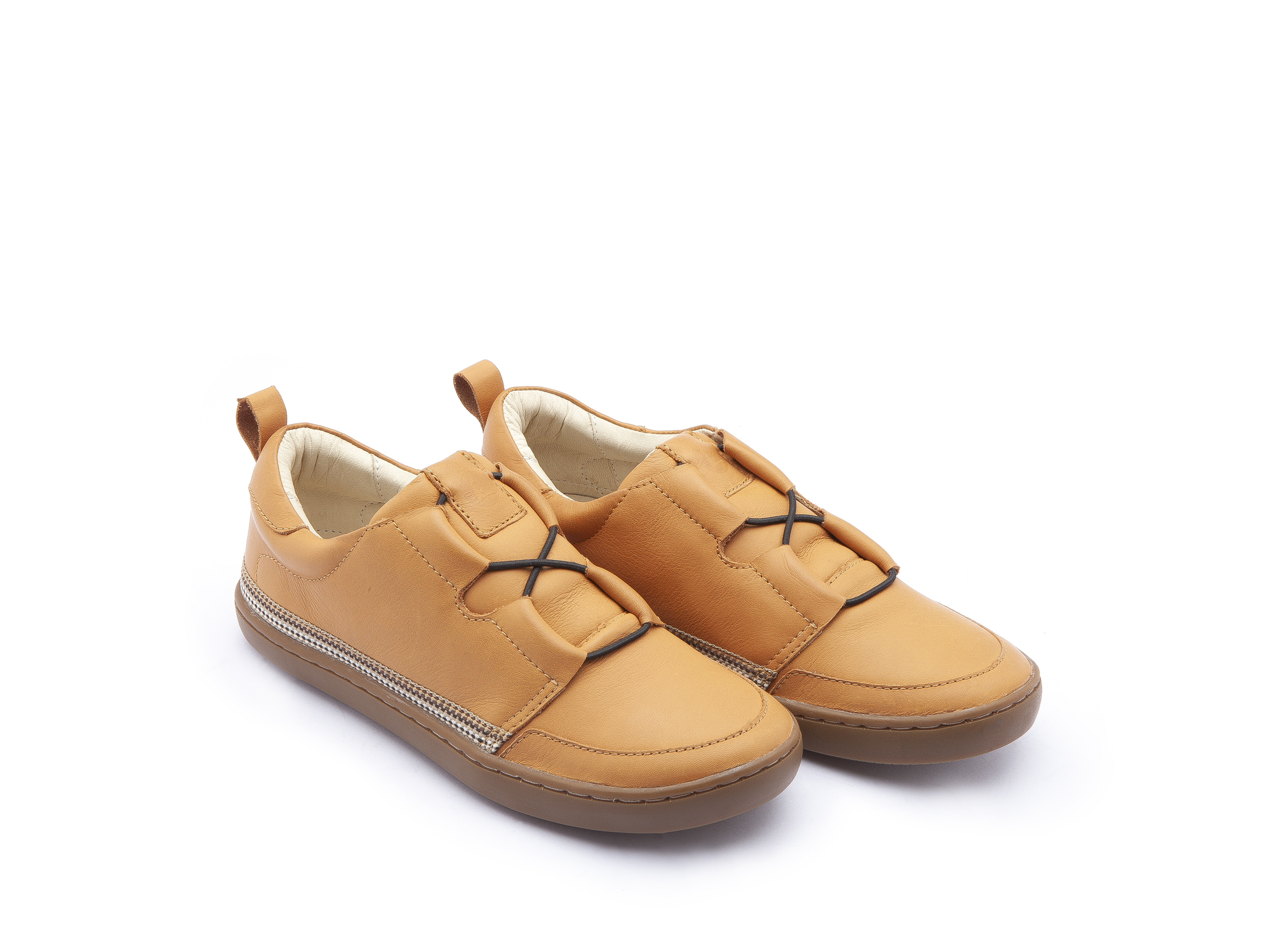 tenis infantil marrom